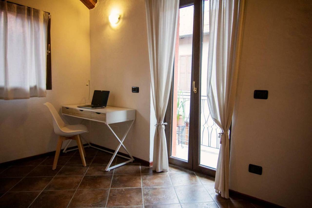 Piccola Casa Vacanze - Small Vacation House Porto Valtravaglia Exterior foto