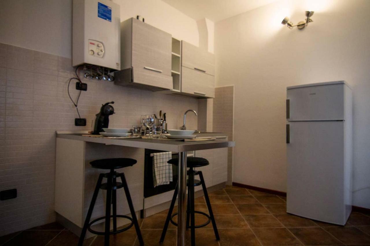Piccola Casa Vacanze - Small Vacation House Porto Valtravaglia Exterior foto
